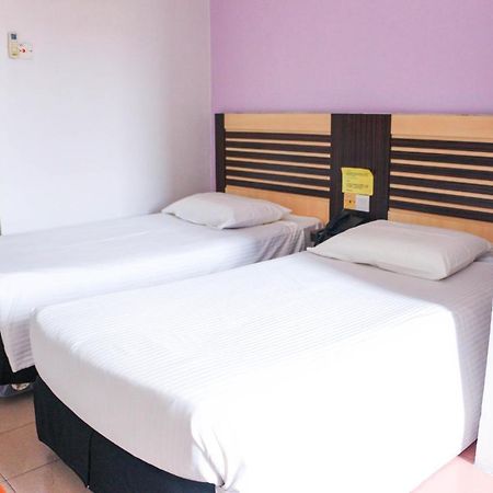 Hotel Lam Seng Pantai Remis Exterior foto