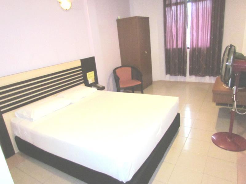 Hotel Lam Seng Pantai Remis Exterior foto